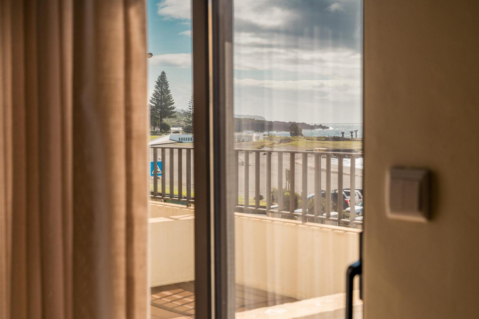 Beach Waves Ponta Delgada المظهر الخارجي الصورة