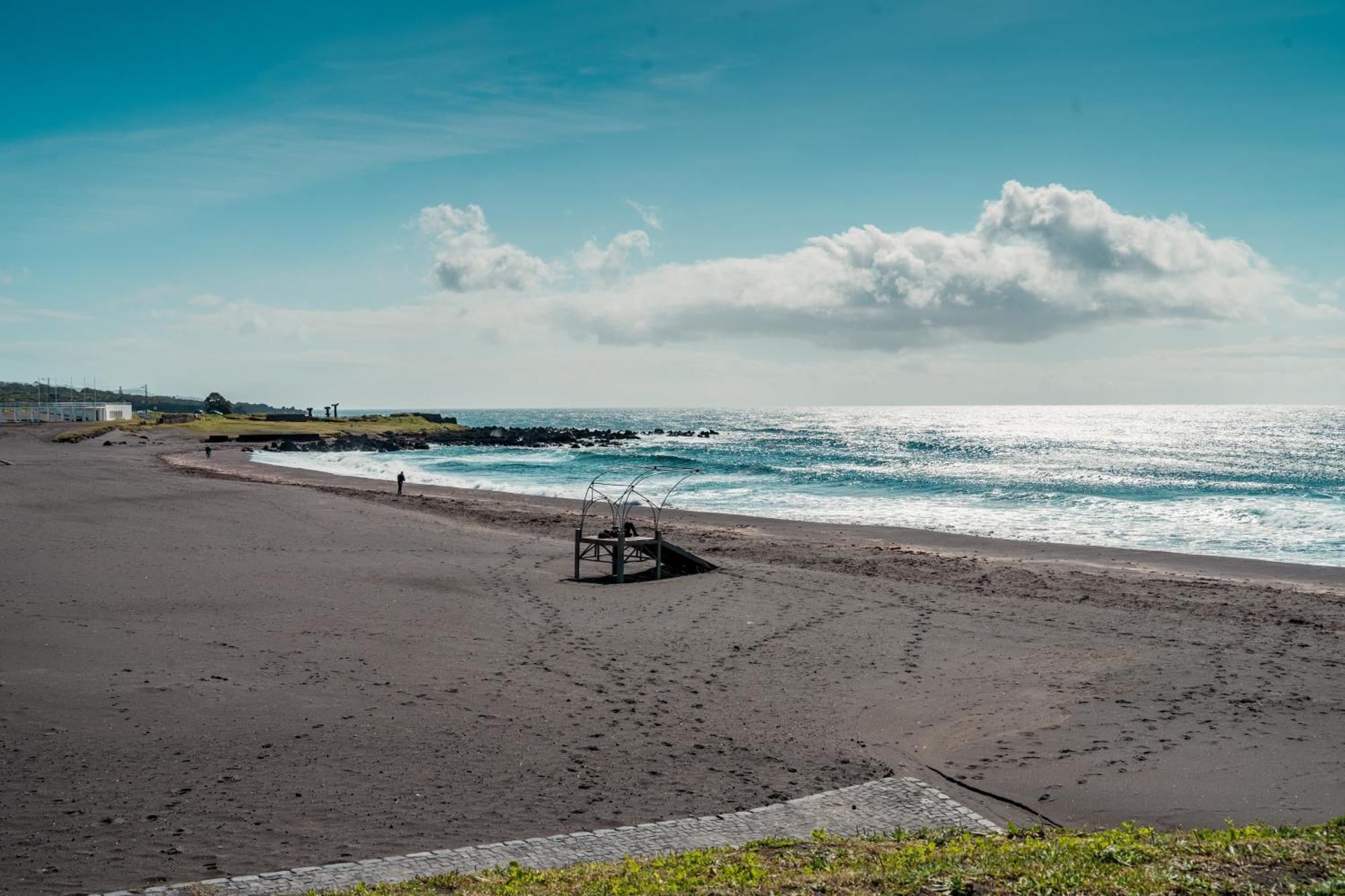 Beach Waves Ponta Delgada المظهر الخارجي الصورة